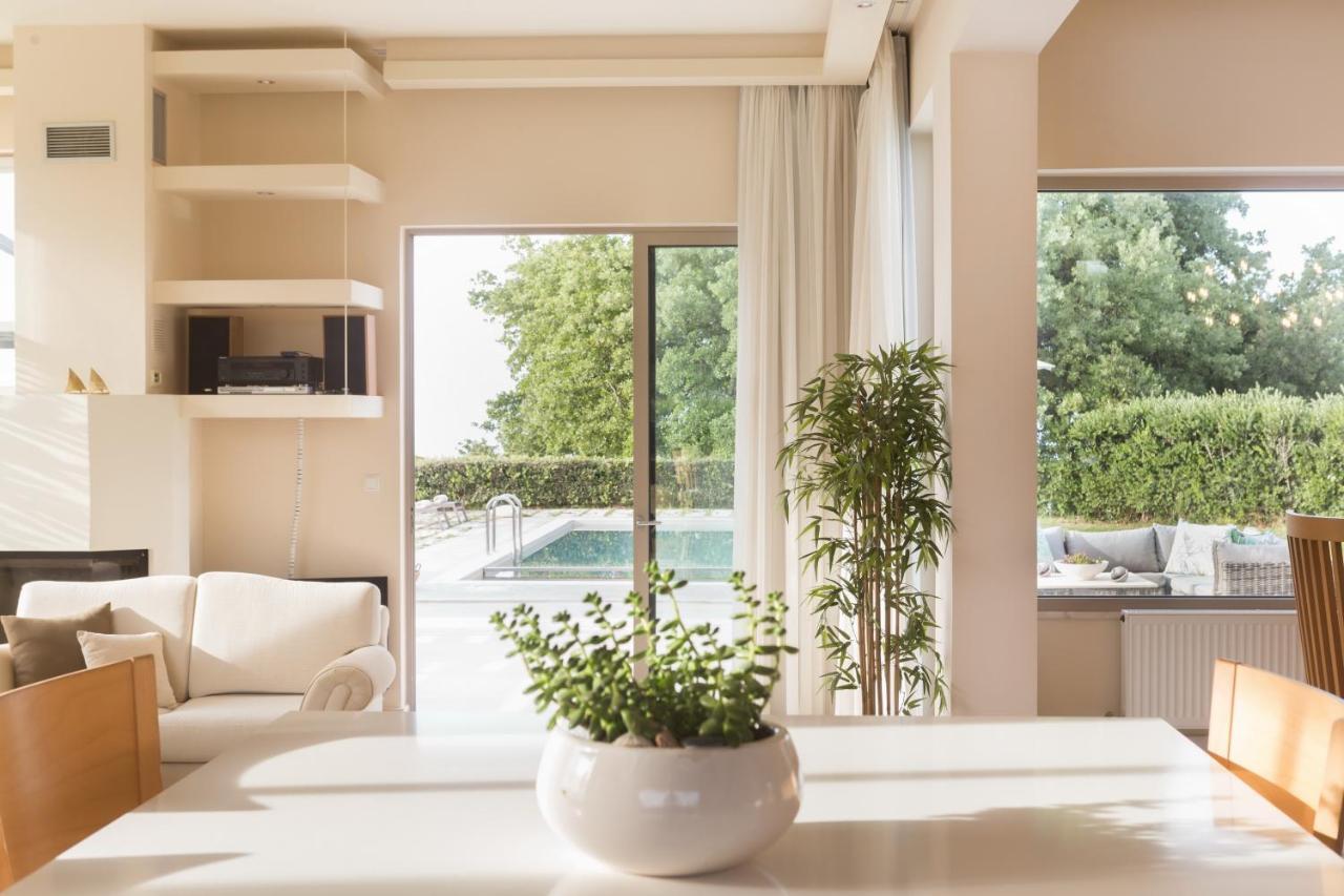 Lux Villa Mia With Heated Pool, 2Km To Beach & Childrens Area! Mikro Metochi Buitenkant foto