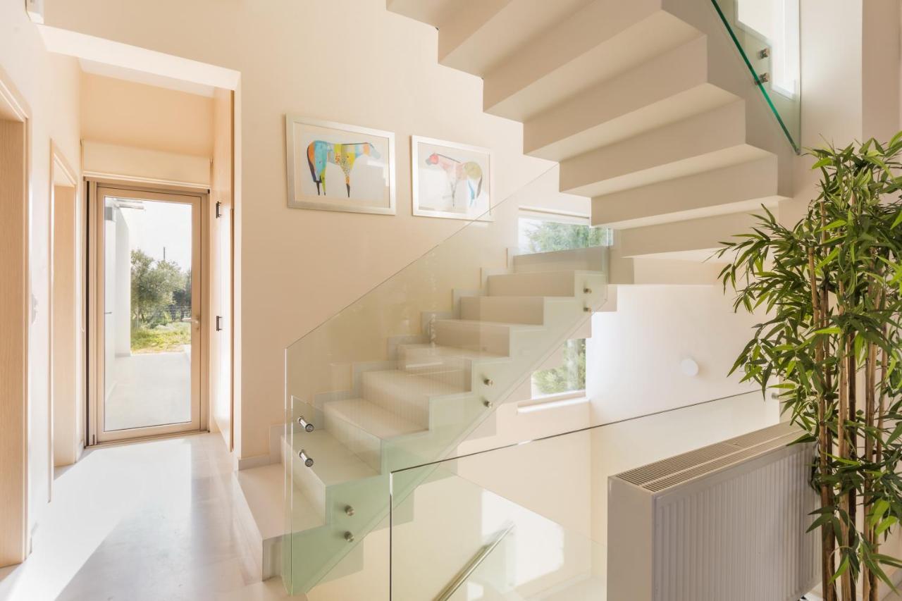Lux Villa Mia With Heated Pool, 2Km To Beach & Childrens Area! Mikro Metochi Buitenkant foto