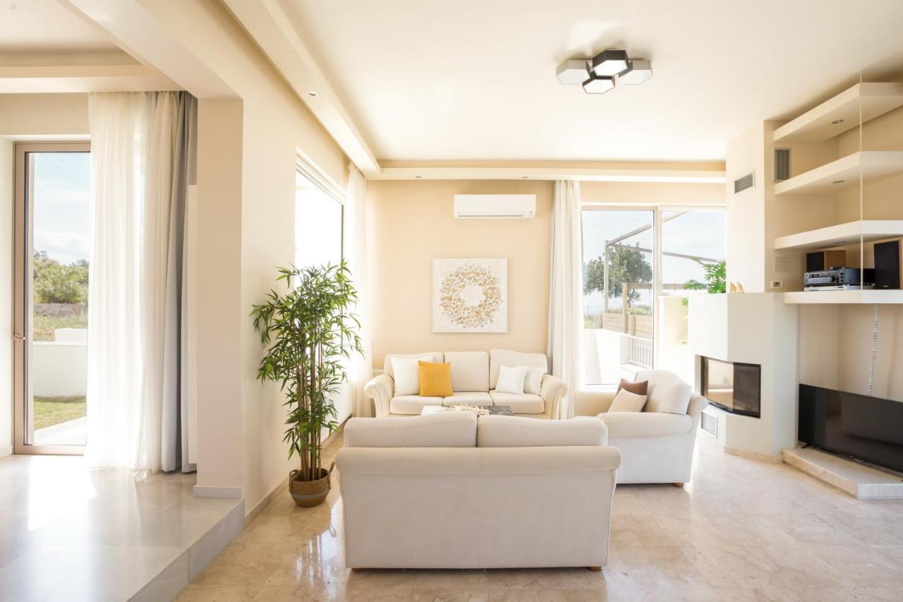 Lux Villa Mia With Heated Pool, 2Km To Beach & Childrens Area! Mikro Metochi Buitenkant foto