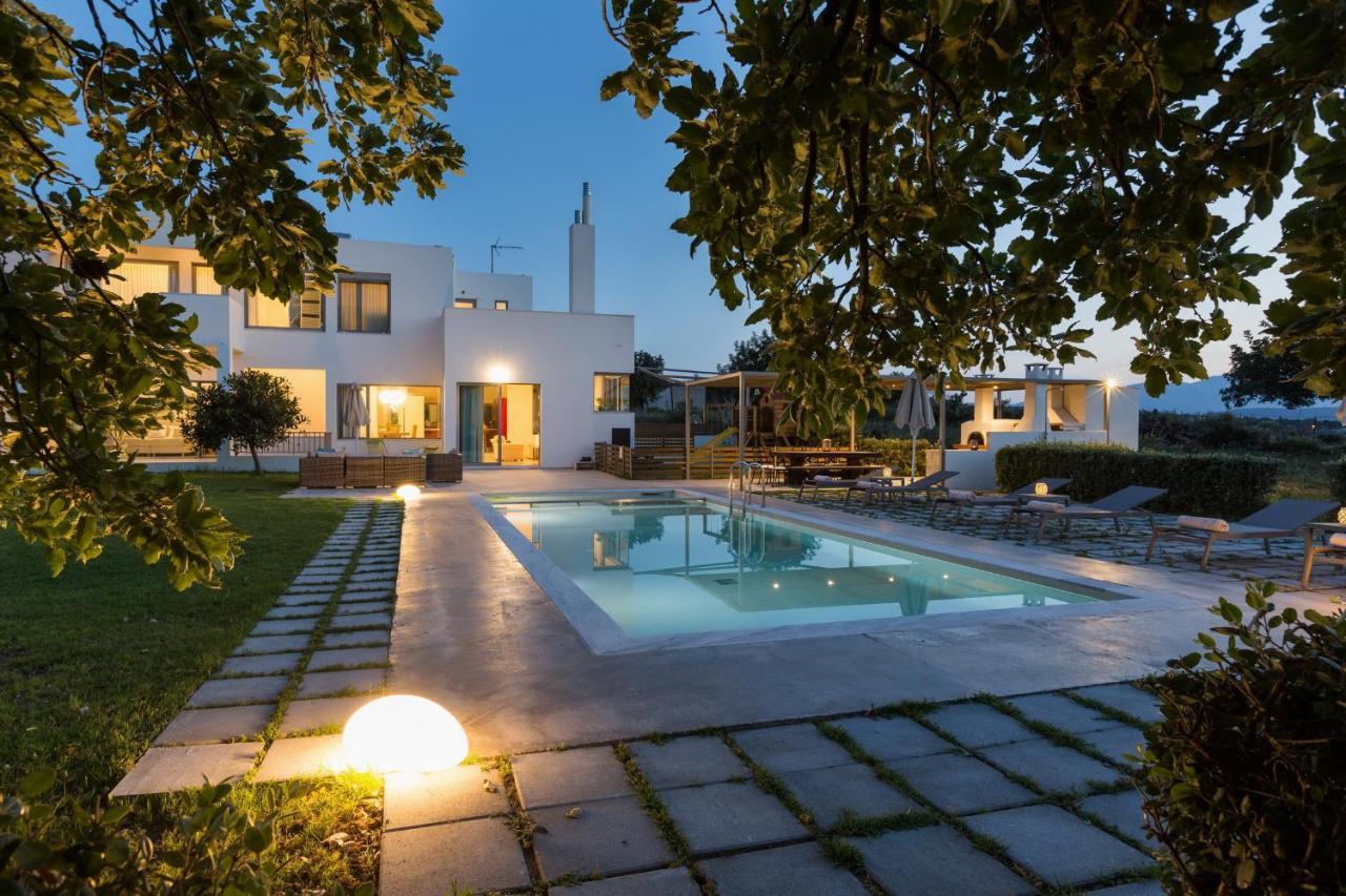 Lux Villa Mia With Heated Pool, 2Km To Beach & Childrens Area! Mikro Metochi Buitenkant foto