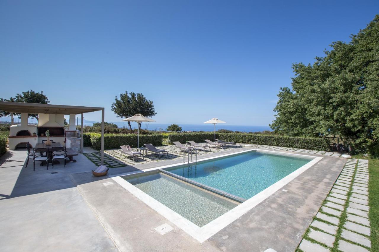 Lux Villa Mia With Heated Pool, 2Km To Beach & Childrens Area! Mikro Metochi Buitenkant foto